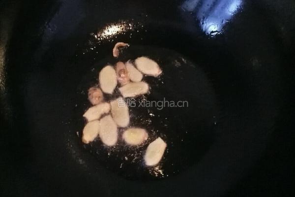 蒜苗青鱼的做法图解3