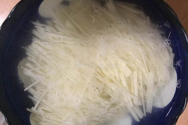 醋溜土豆丝盖饭的做法图解3