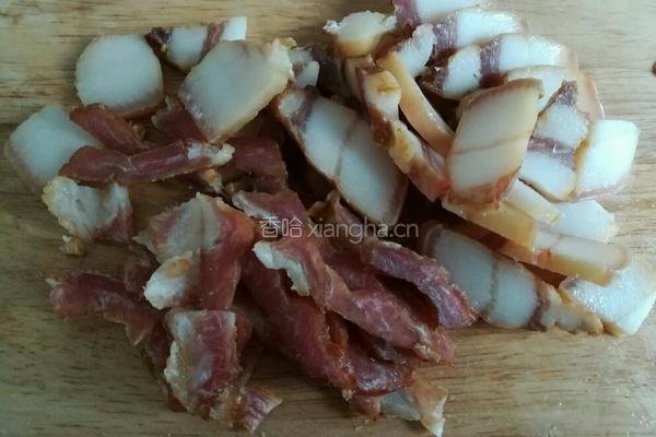莴笋炒腊肉的做法图解1