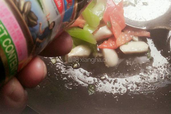 蚝油莴笋炒鸡腿菇的做法图解9