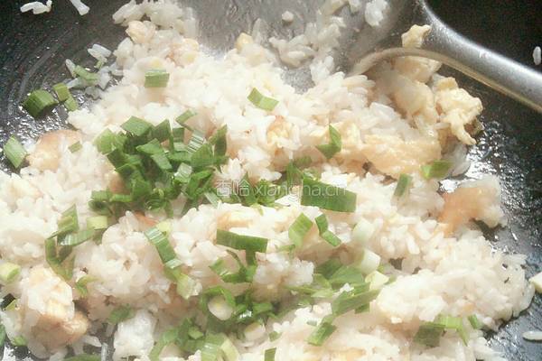 青蒜蚝油炒饭的做法图解9
