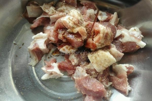 烤羊肉串的做法图解3