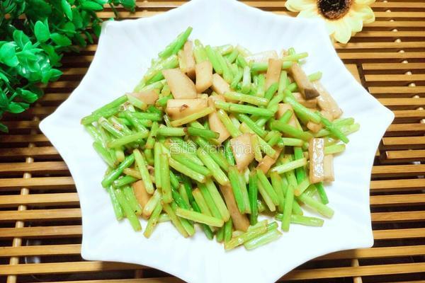 蒜台烧杏鲍菇的做法图解6