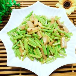 蒜台烧杏鲍菇的做法[图]