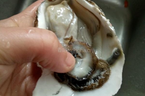 蒜茸烤生蚝的做法图解3