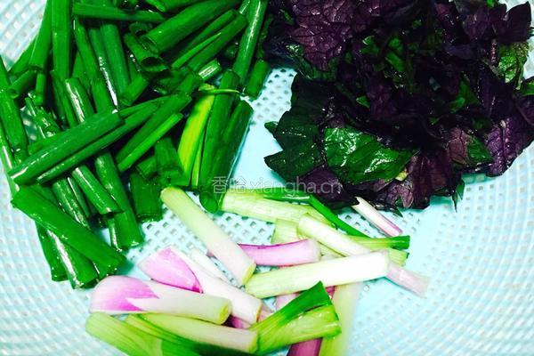 香辣紫苏爆花甲的做法图解6
