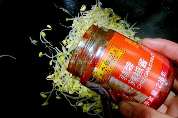 蒜蓉黄豆芽的做法图解6