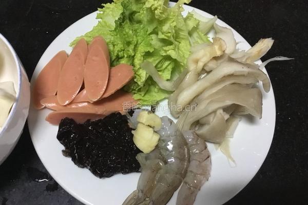 三鲜抄手（馄饨）的做法图解1