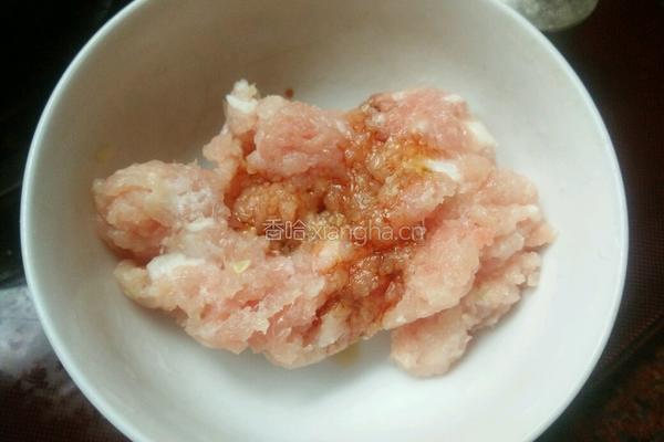 白菜炒肉末的做法图解2