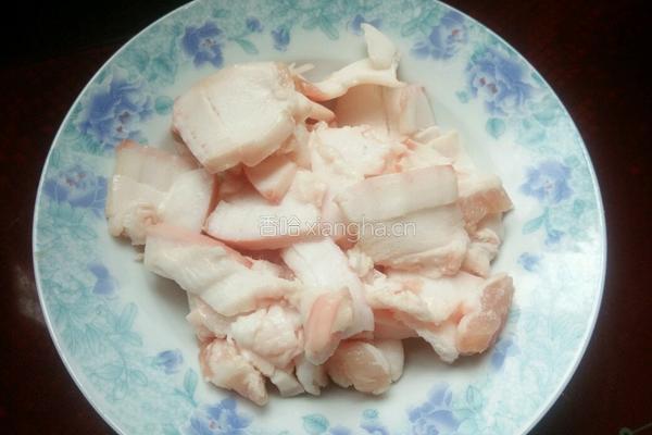 蒜苗五花肉的做法图解1