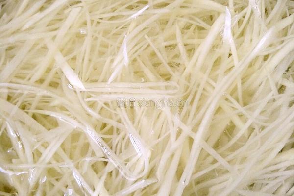 醋溜土豆丝的做法图解1