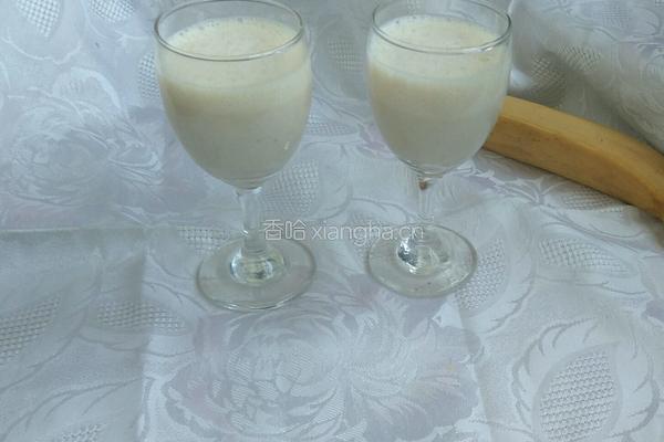 香蕉奶昔的做法图解4