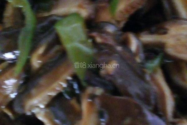青椒炒香菇的做法图解3