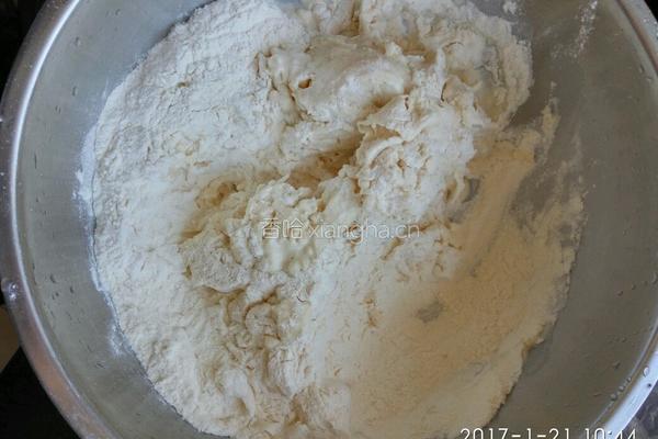 韭菜鸡蛋虾仁饺子的做法图解1