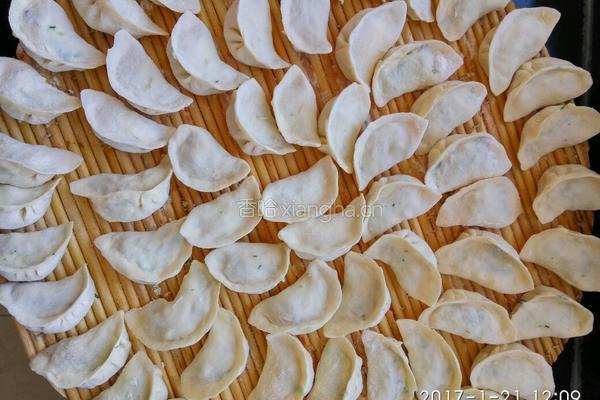芹菜素饺子的做法图解16