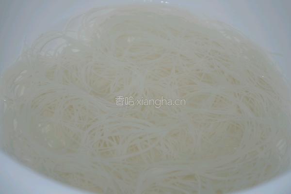 海鲜炒粉干的做法图解2