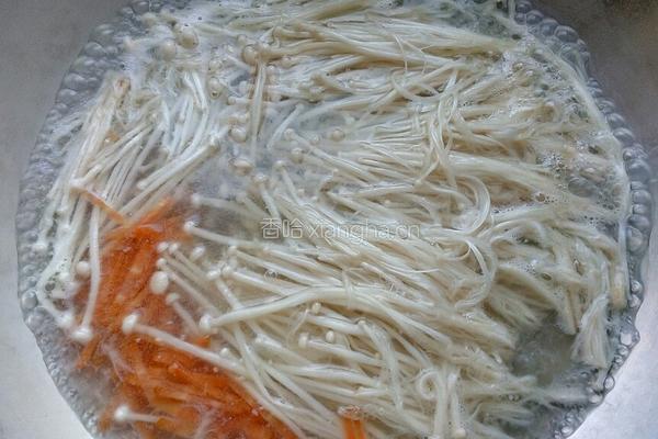 金针菇炒鸡蛋的做法图解5