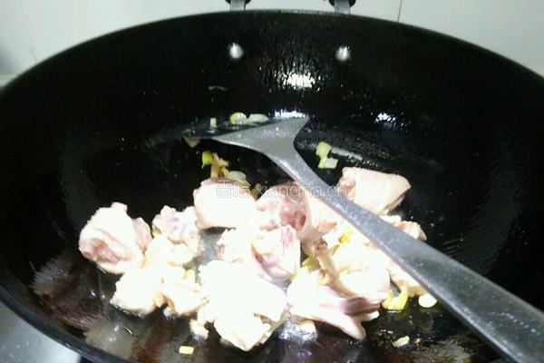 土豆烧鸡块的做法图解5