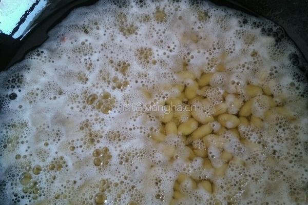 酒鬼花生的做法图解3