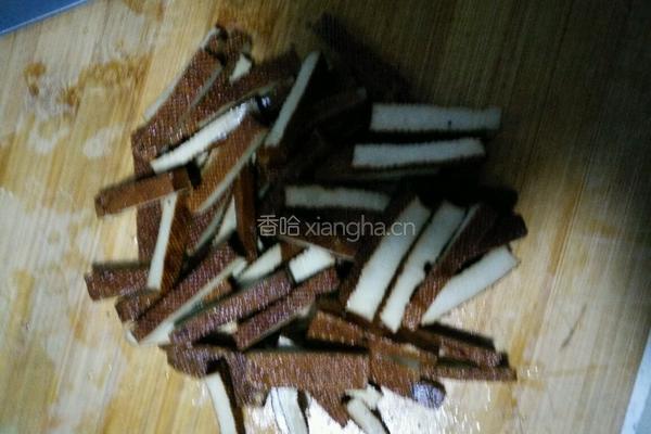 凉拌黄瓜豆腐干的做法图解3
