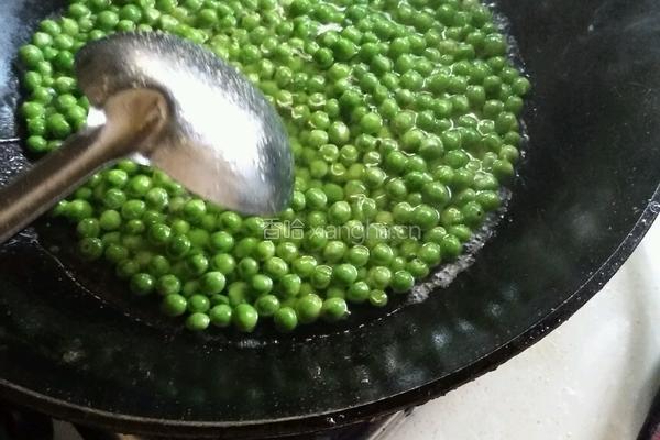 清炒豌豆的做法图解4