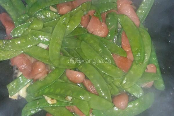 荷兰豆炒香肠的做法图解6
