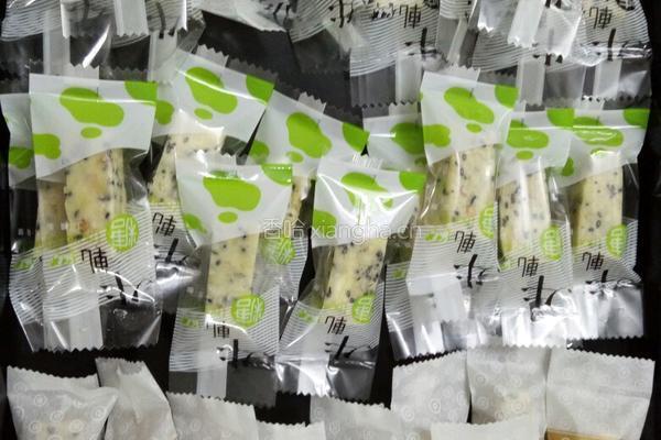 花生芝麻牛轧糖的做法图解12
