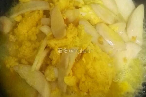 杏鲍菇炒鸡蛋的做法图解7