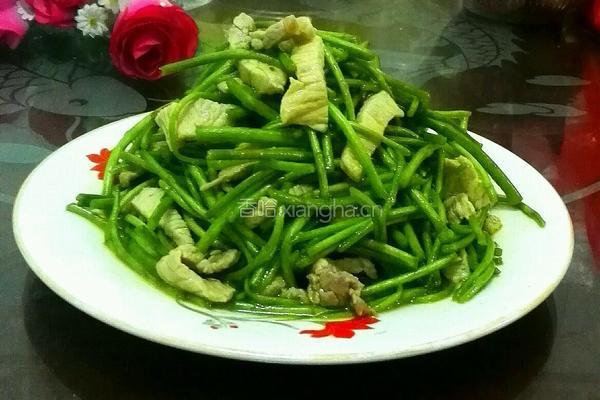 芦蒿炒肉丝的做法图解8