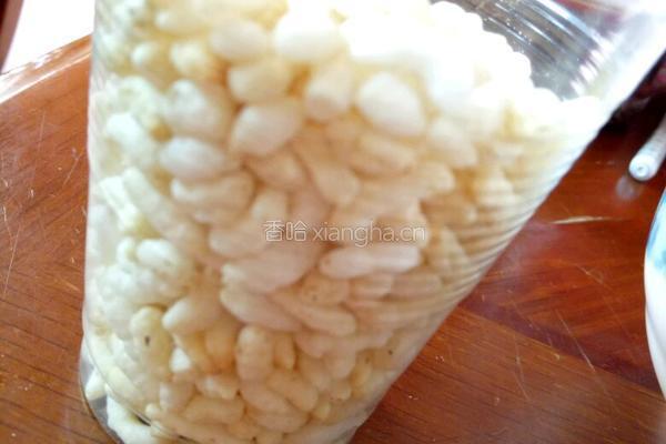 黑暗料理之真果粉拌炒米的做法图解1
