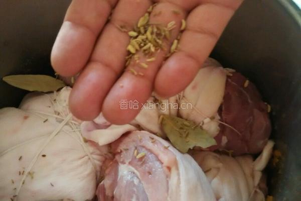 高压锅酱肘子的做法图解3