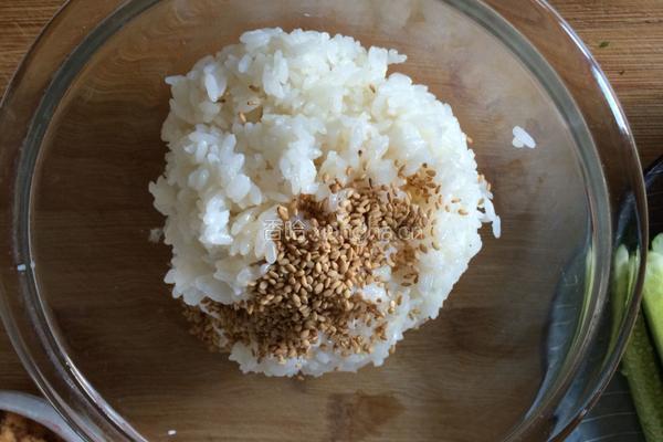 肉松火腿寿司的做法图解6
