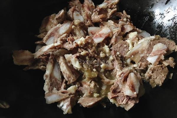 萝卜炖牛筋肉的做法图解5