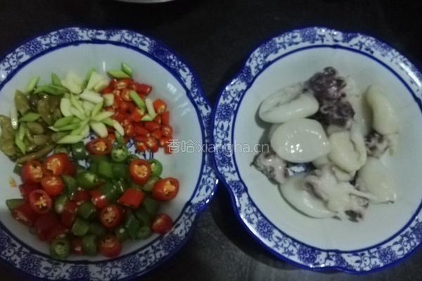 泡椒墨鱼仔的做法图解1