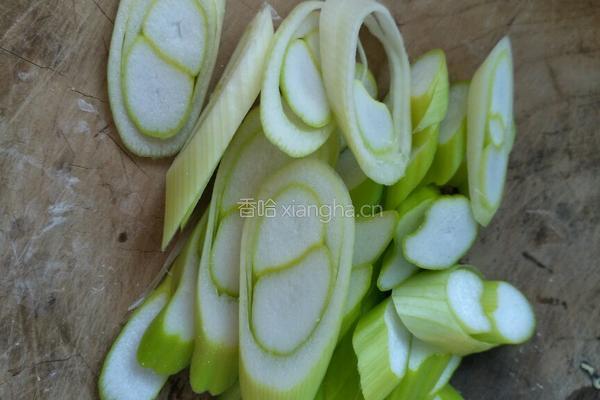 葱爆羊肉的做法图解3
