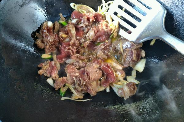 葱爆羊肉的做法图解5