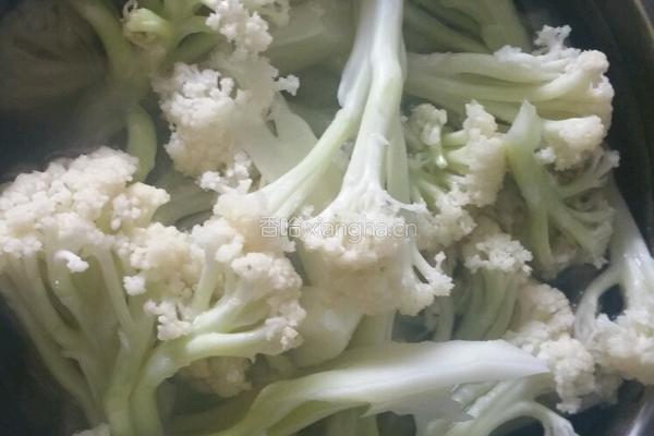 干煸有机菜花的做法图解1