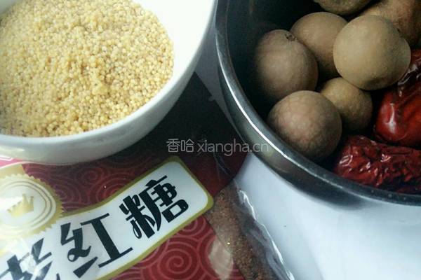 红枣桂圆小米粥的做法图解1