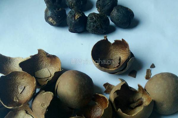 红枣桂圆小米粥的做法图解3