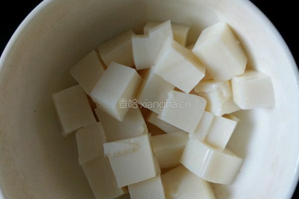 奶酪炒馍块的做法图解2