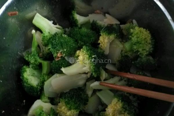 凉拌西兰花的做法图解4