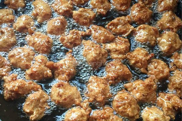 外酥里嫩牛肉丸的做法图解5