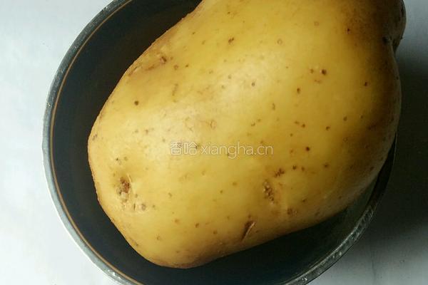 红烧狼牙土豆的做法图解1