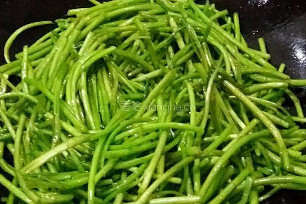 清炒芦蒿的做法图解3