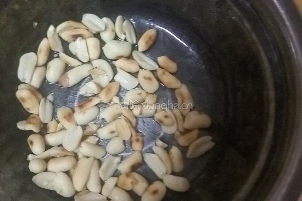 巧克力牛轧糖花生牛奶露的做法图解3