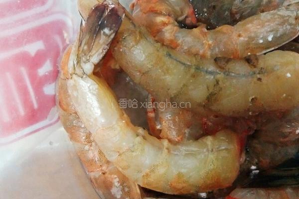 炸虾的做法图解1
