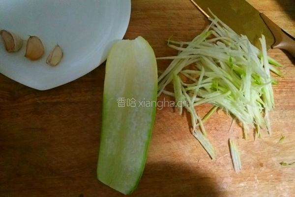 凉拌萝卜丝的做法图解2
