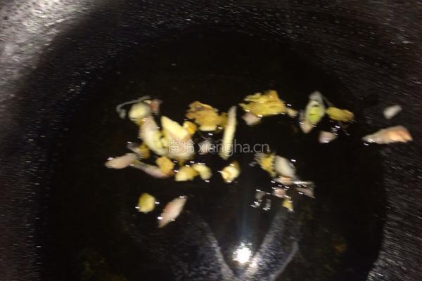 辣白菜炒饭的做法图解2