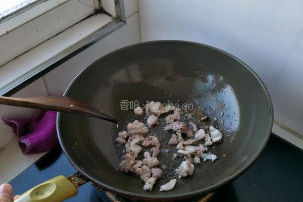 西兰花炒肉的做法图解3