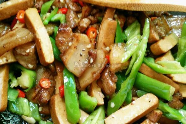 五花肉炒香干的做法图解7